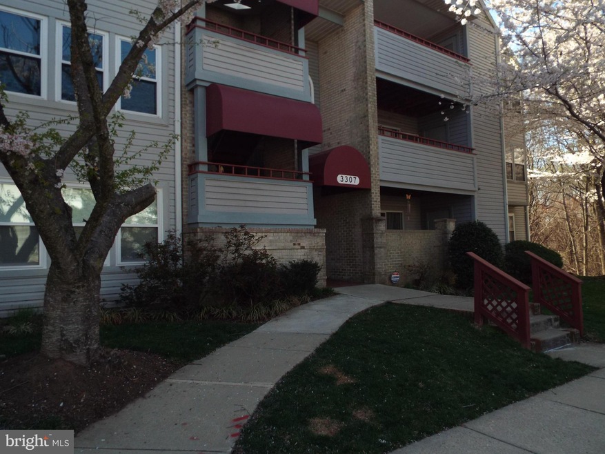 3307 Sir Thomas Dr unit 31, Silver Spring, MD 20904 - photo 1