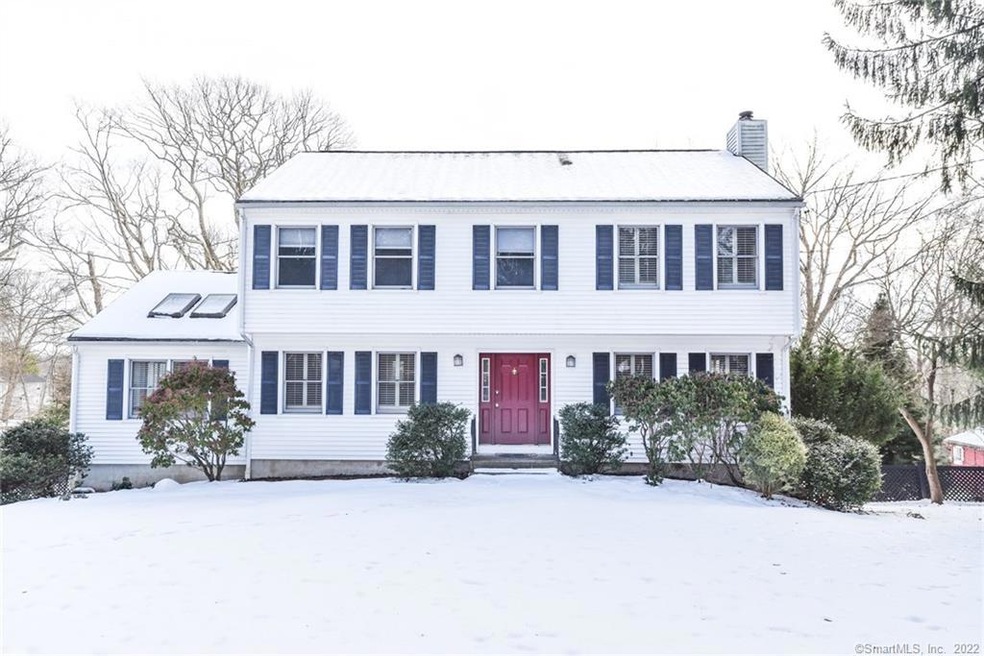 5 Rae Ln, Norwalk, CT 06850 - photo 1