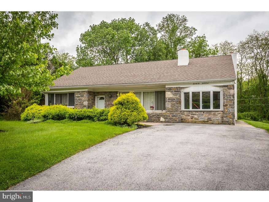 2231 Windsor Cir, Broomall, PA 19008 - photo 1