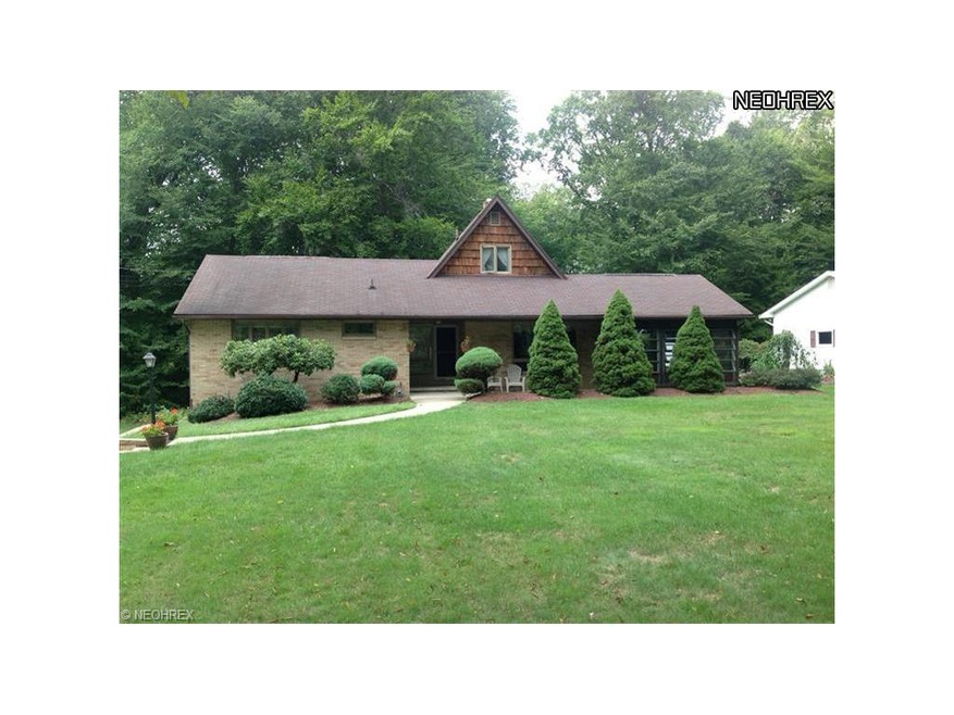 246 Taylor Rd, Barberton, OH 44203 - photo 1