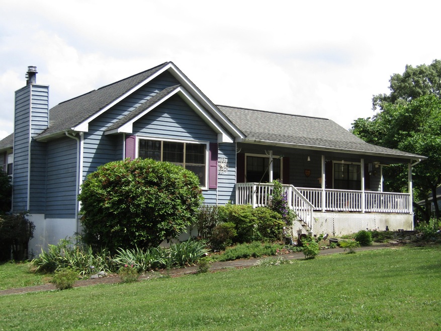 12612 Lovelace Rd, Knoxville, TN 37932 - photo 1