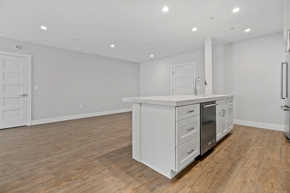 135 Hancock St unit 7, Quincy, MA 02171 - photo 1