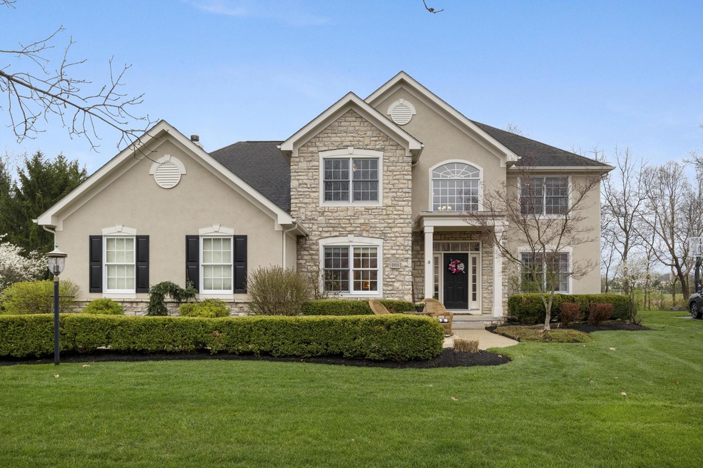 9916 Glasgow Ct, Dublin, OH 43017 - photo 1