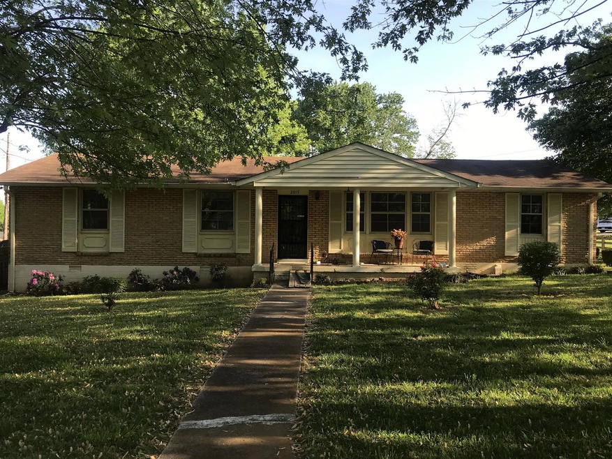 2019 Westwood Dr, Columbia, TN 38401 - photo 1