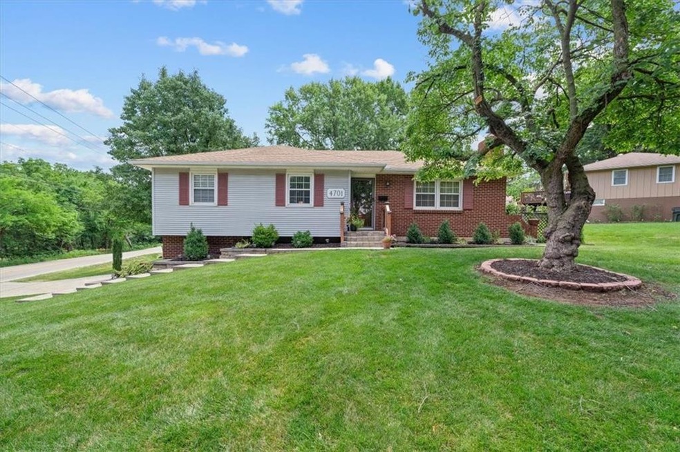 4701 Bond St, Shawnee, KS 66203 - photo 1