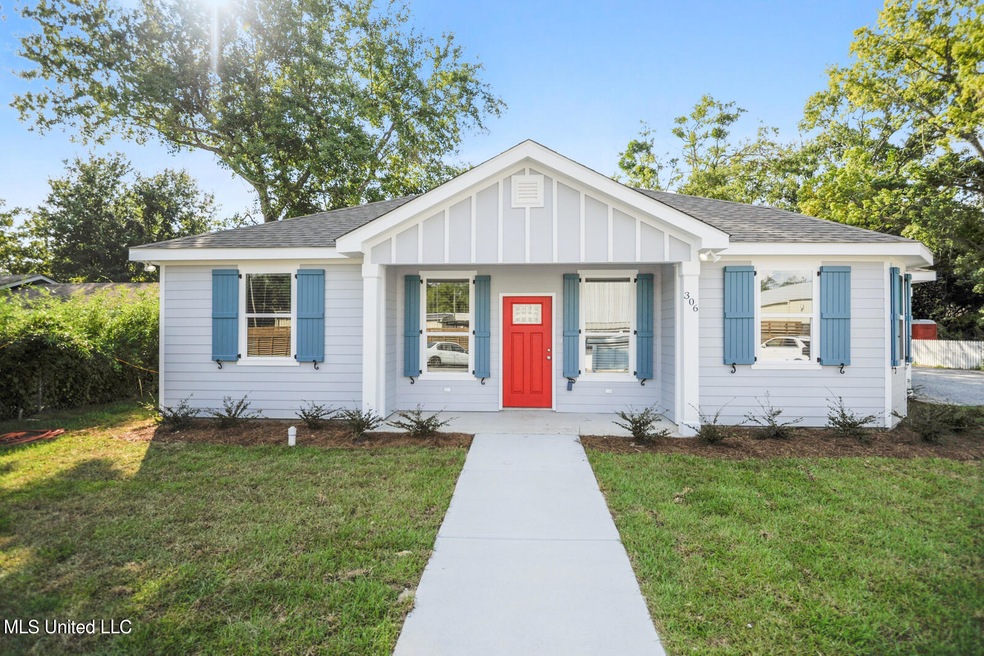 306 Third St, Bay Saint Louis, MS 39520 - photo 1