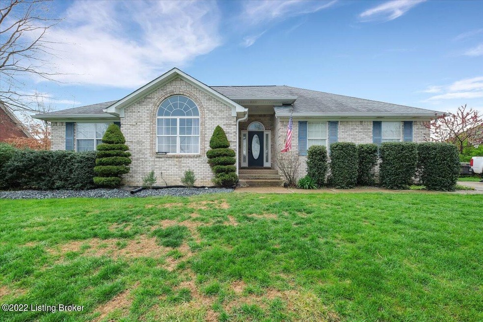 679 Autumn Glen Dr, Mount Washington, KY 40047 - photo 1