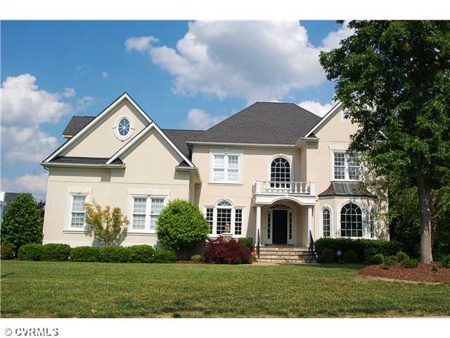 Exterior Front - Beautiful home in desirable Hills