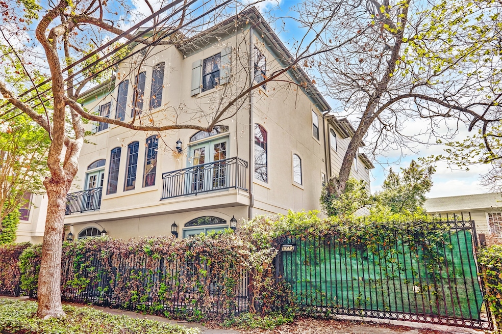 1711 Welch St, Houston, TX 77006 - photo 1