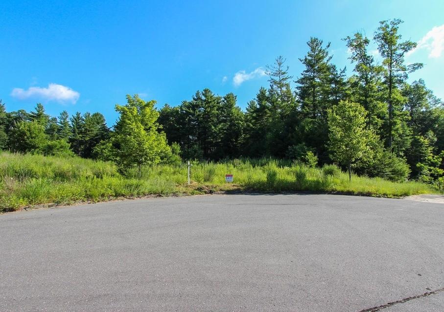 47B Garret Ridge Ct, New Hartford, CT 06057 - photo 1