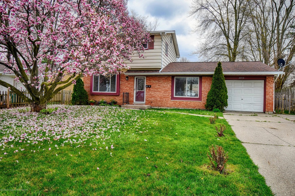 2959 Pleasant Grove Rd, Lansing, MI 48910 - photo 1