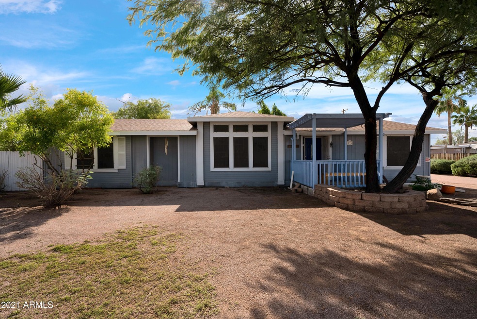 696 Cedar - 01Exterior