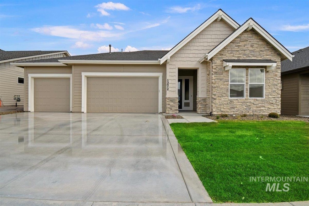 For Sale $749,900 • Co-Listing Agent