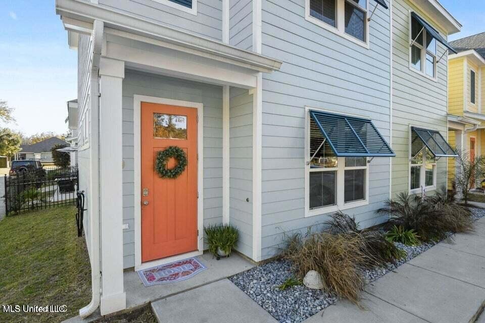 216 Carre Ct unit 19, Bay Saint Louis, MS 39520 - photo 1