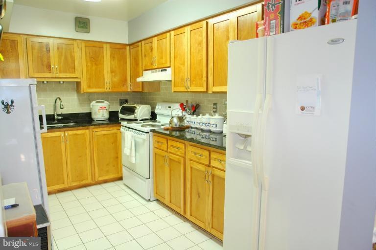3813 Joshua Place unit B, Alexandria, VA 22309 - photo 1
