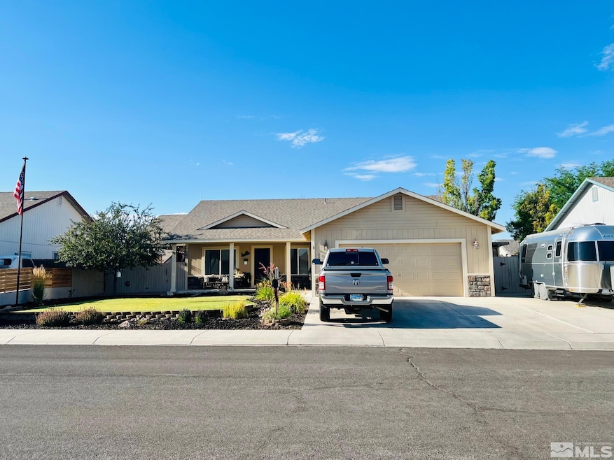 653 Dani St, Fallon, NV 89406 - photo 1