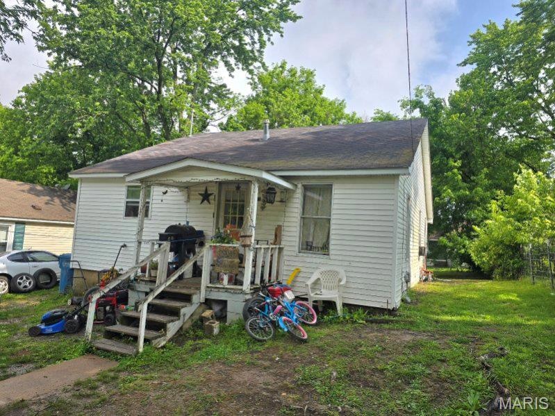 602 Center St, Bloomfield, MO 63825 - photo 1