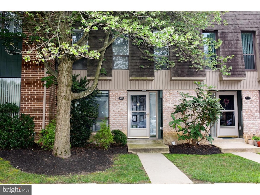 979 Putnam Blvd unit 85, Wallingford, PA 19086 - photo 1