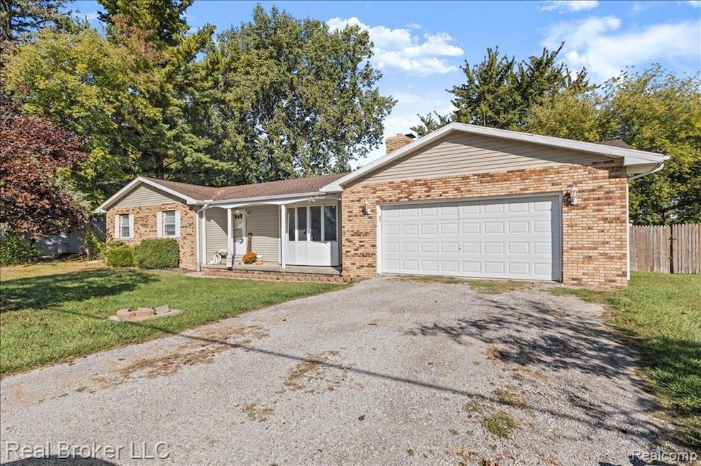 4268 Ravenswood Rd, Port Huron, MI 48060 - photo 1