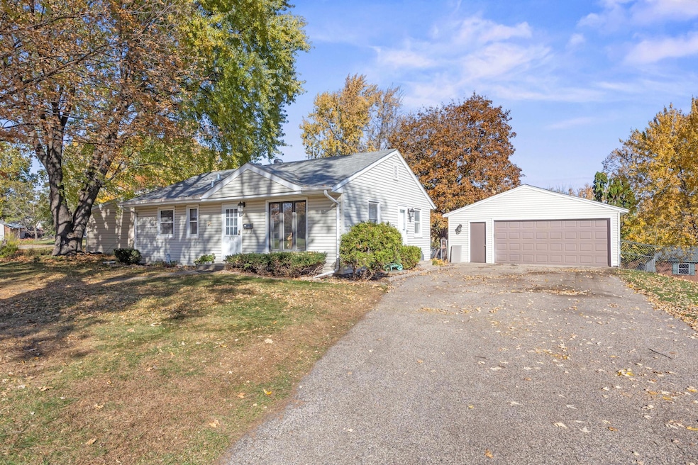 7832 58th Place N, Minneapolis, MN 55428 - photo 1