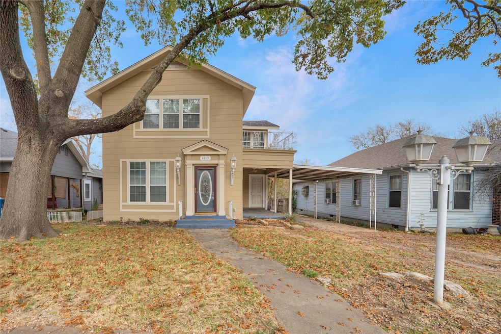 1015 W Walker St, Denison, TX 75020 - photo 1