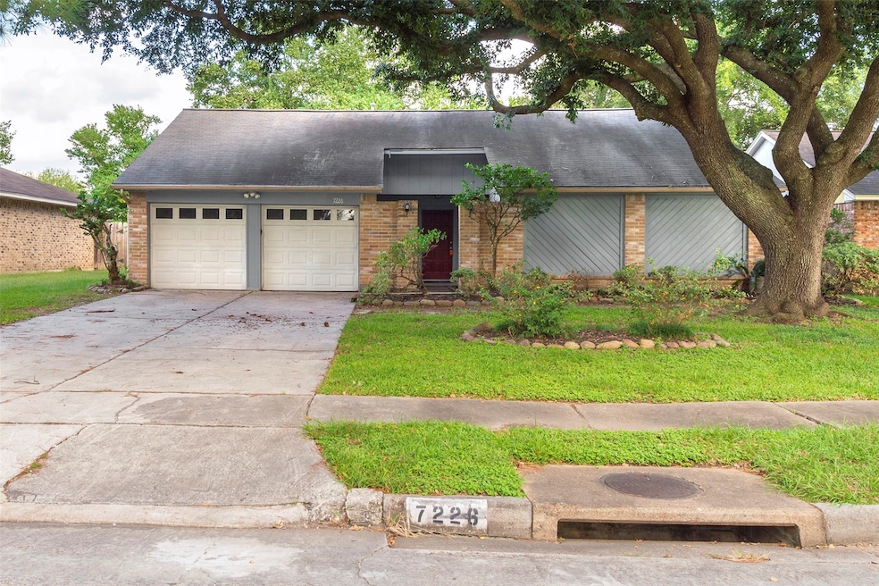 7226 Sonnet Glen Ln, Houston, TX 77095 - photo 1
