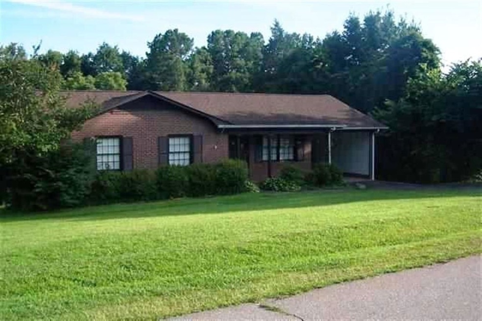 112 Faye St, Liberty, SC 29657 - photo 1