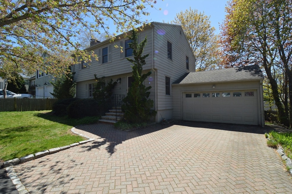 24 Beverly Ave, Marblehead, MA 01945 - photo 1