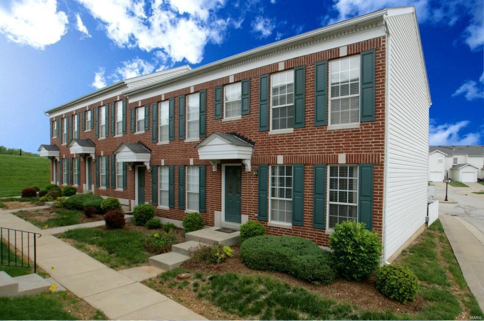 ENJOY THE WINGHAVEN LIFESTYLE IN SHARP 2 BEDROOM, 