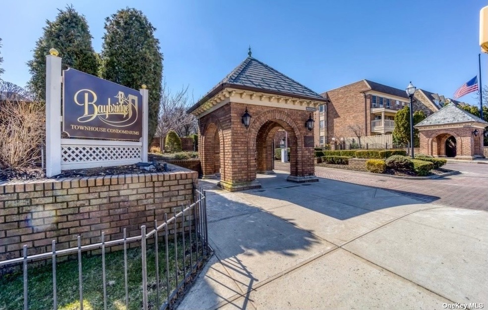 207-23 Darren Dr unit 235-M, Bayside, NY 11360 - photo 1