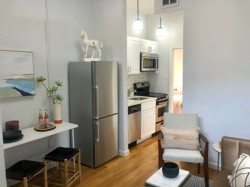 200 Warren Ave unit 202, Boston, MA 02116 - photo 1