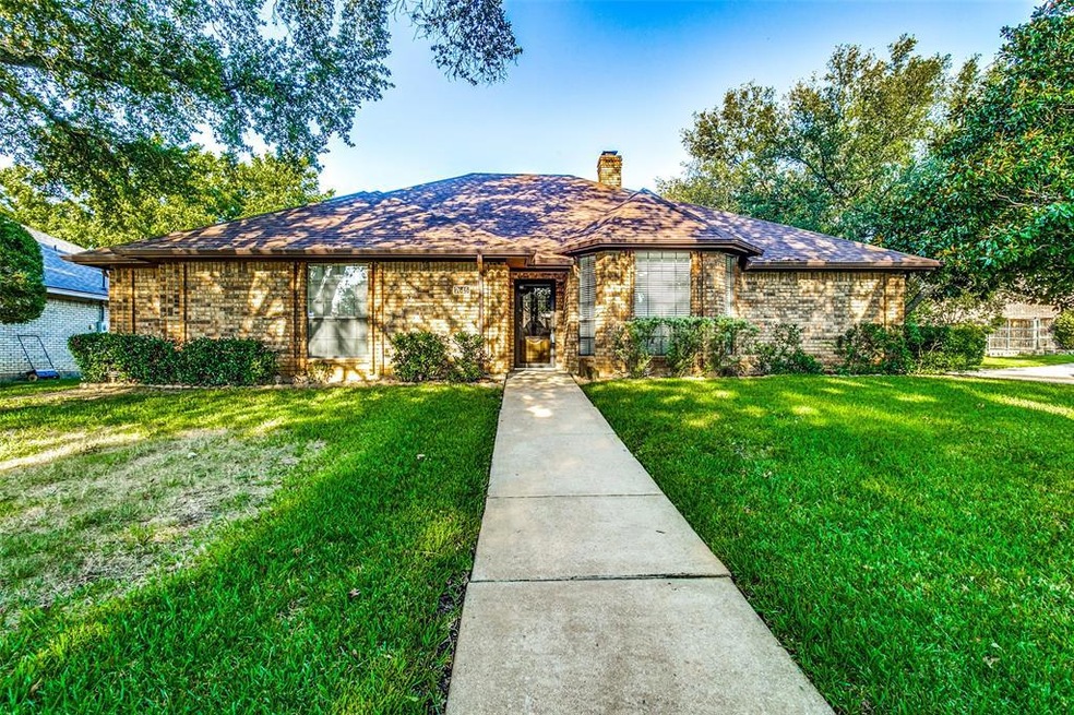 7645 Jill Ct, North Richland Hills, TX 76182 - photo 1