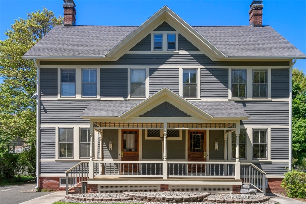 312 Springfield St, Chicopee, MA 01013 - photo 1