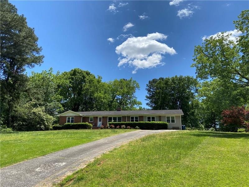 102 Nathan Cir, Alpharetta, GA 30009 - photo 1