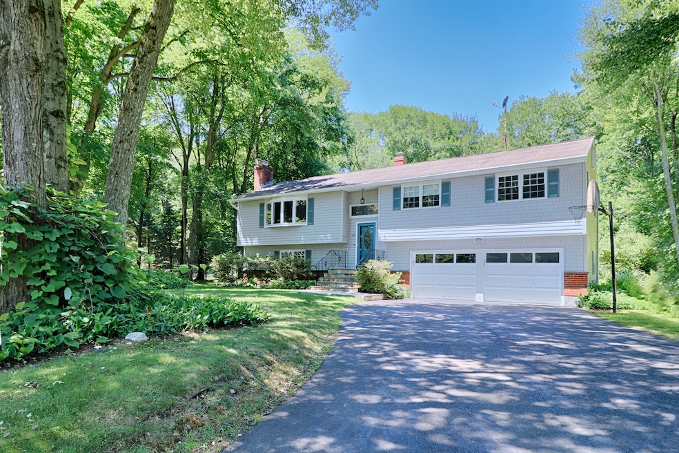 16 Green Acres Ln, Trumbull, CT 06611 - photo 1
