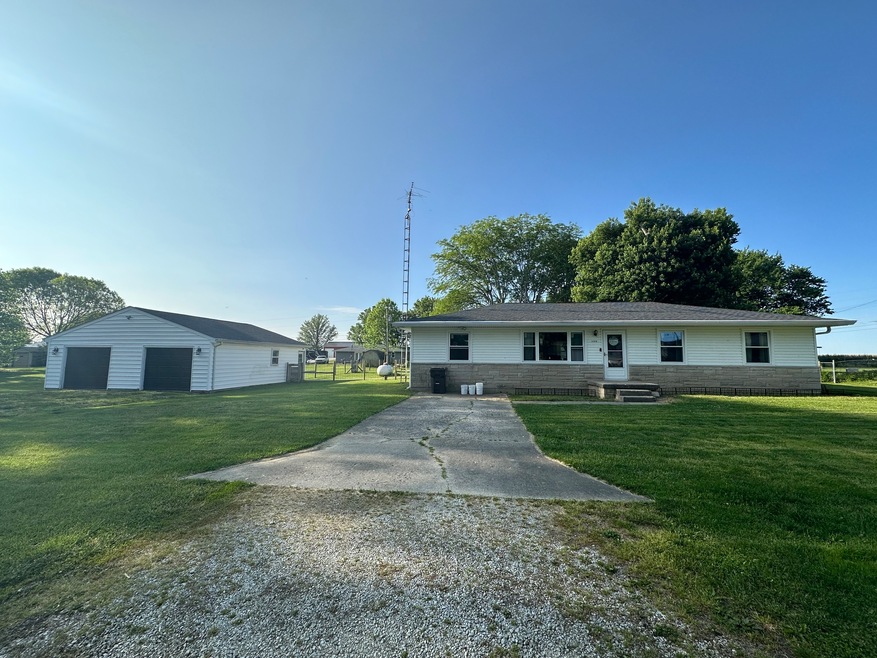 1198 E Meadows Dr, Greensburg, IN 47240 - photo 1