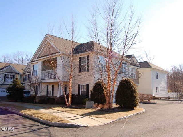 77 Suzie Dr, Newtown, CT 06470 - photo 1