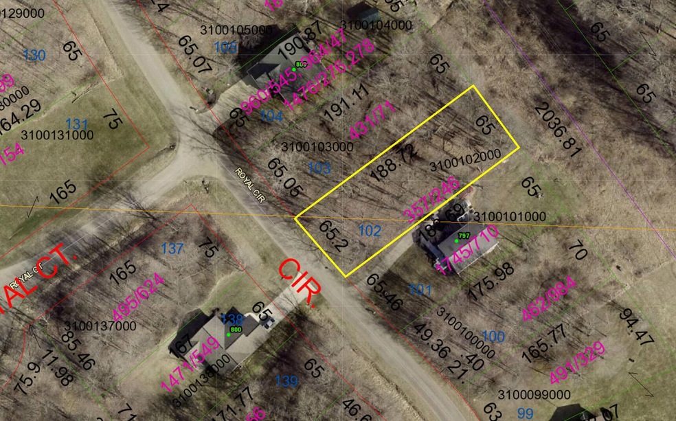 801 Royal Cir, Howard Township, OH 43028 - photo 1