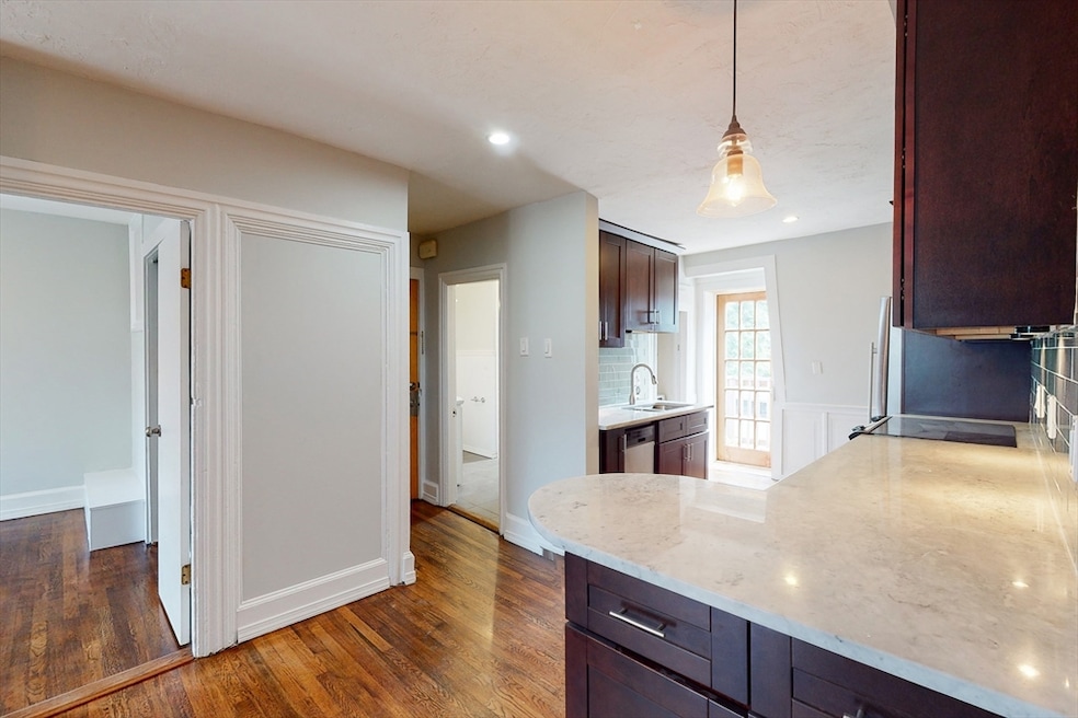 605 E 7th St unit 3, Boston, MA 02127 - photo 1