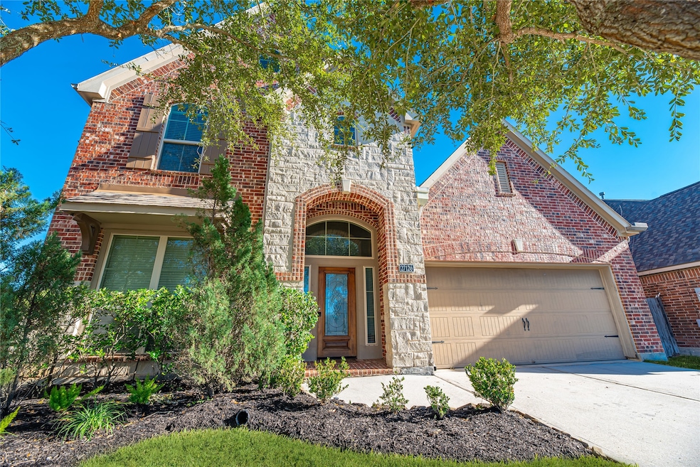 Welcome home to 27126 Nashua Falls Lane in the Pin