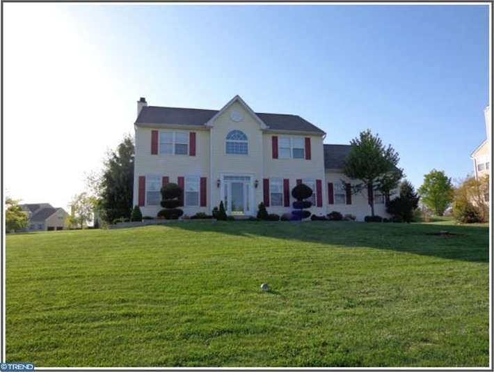 8 Bowman Ct, Royersford, PA 19468 - photo 1