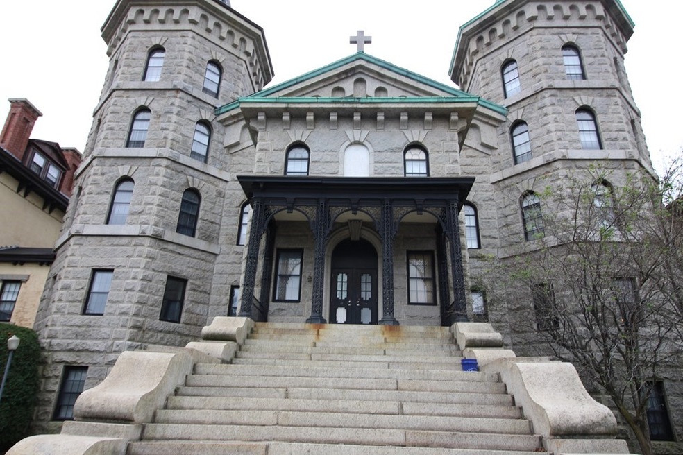 201 Thorndike St unit 1-14, Lowell, MA 01852 - photo 1