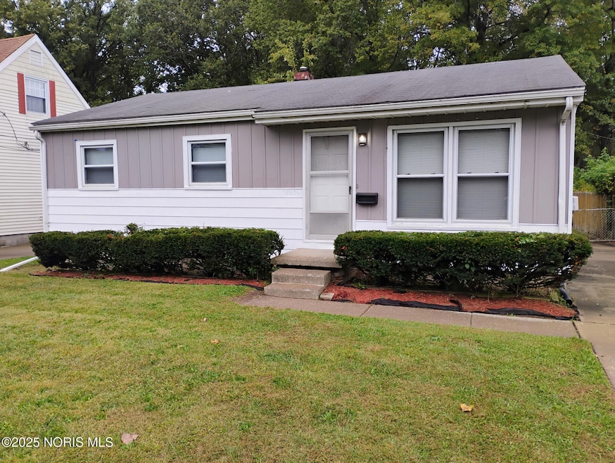 5509 Clover Ln, Toledo, OH 43623 - photo 1