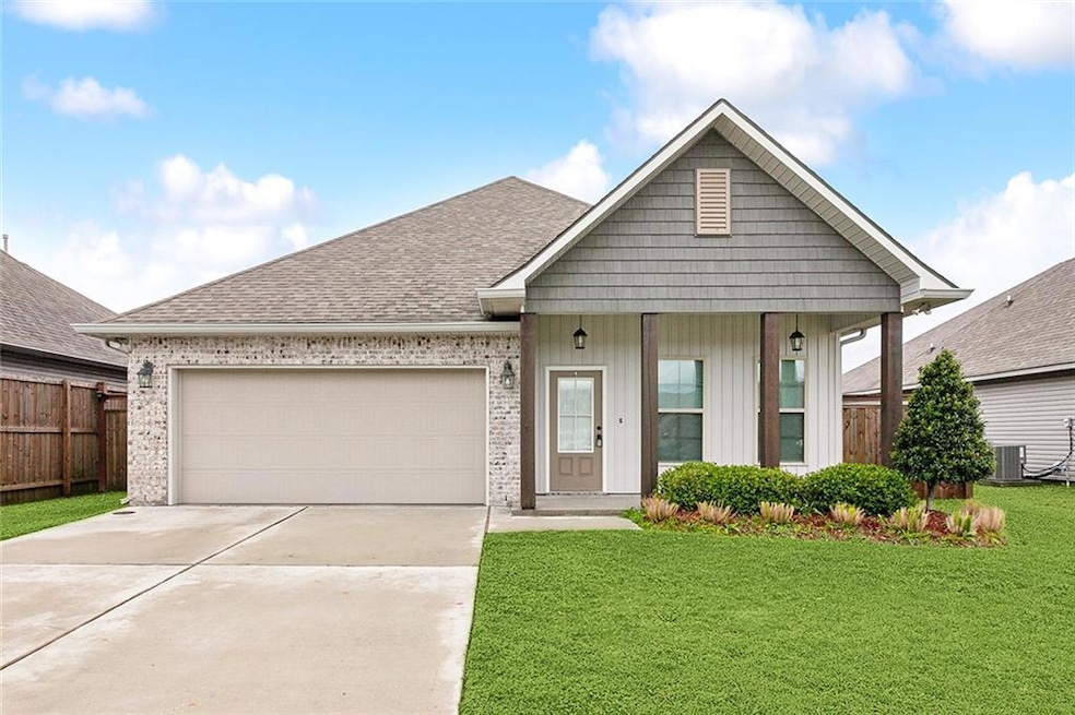 4632 Bayou Nock Dr, Marrero, LA 70072 - photo 1