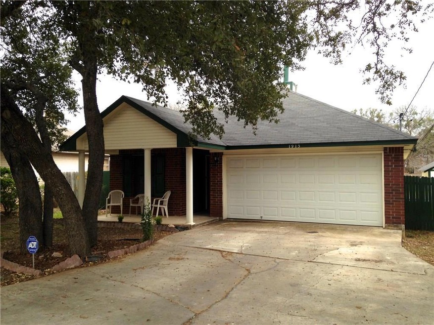 1915 Lisa Ln, San Marcos, TX 78666 - photo 1