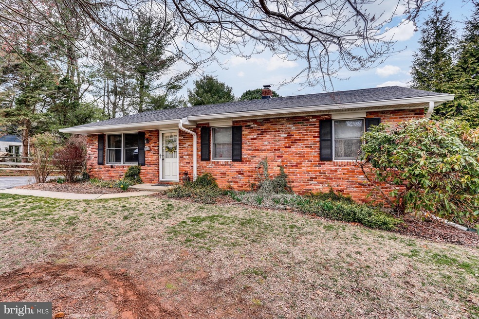 5916 Oklahoma Rd, Sykesville, MD 21784 - photo 1