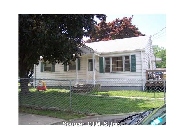 Exterior Front. Welcome home!  Great starter home 