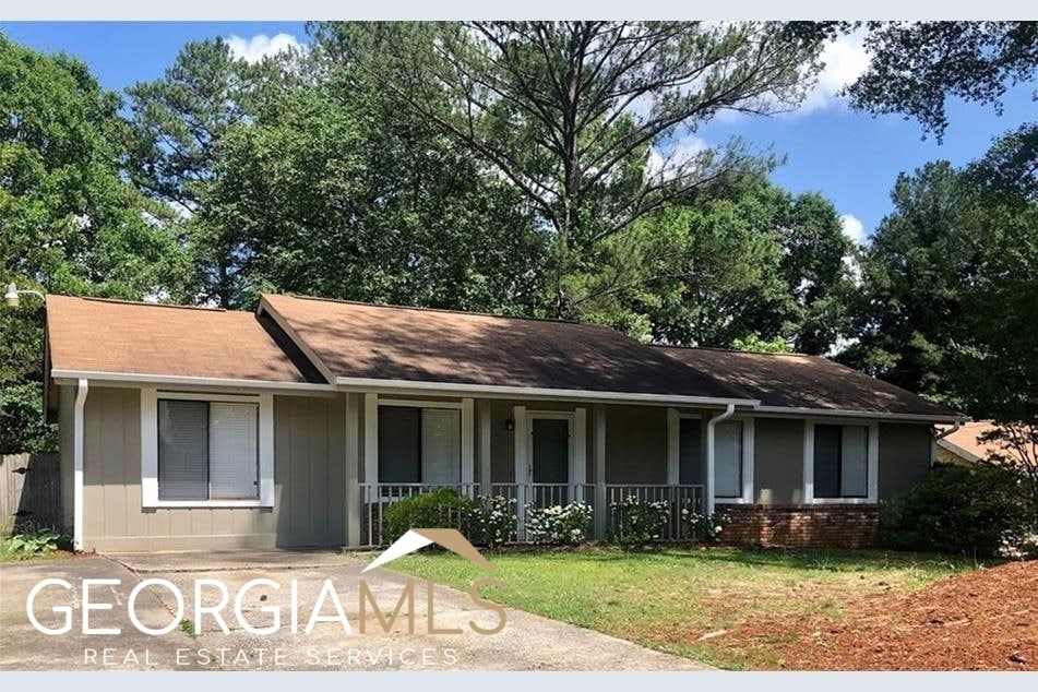 6682 Stone Ct, Rex, GA 30273 - photo 1