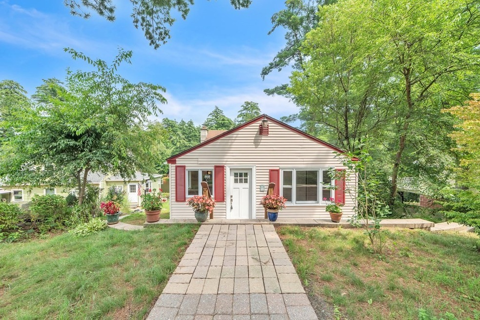 552 Alden St, Ludlow, MA 01056 - photo 1