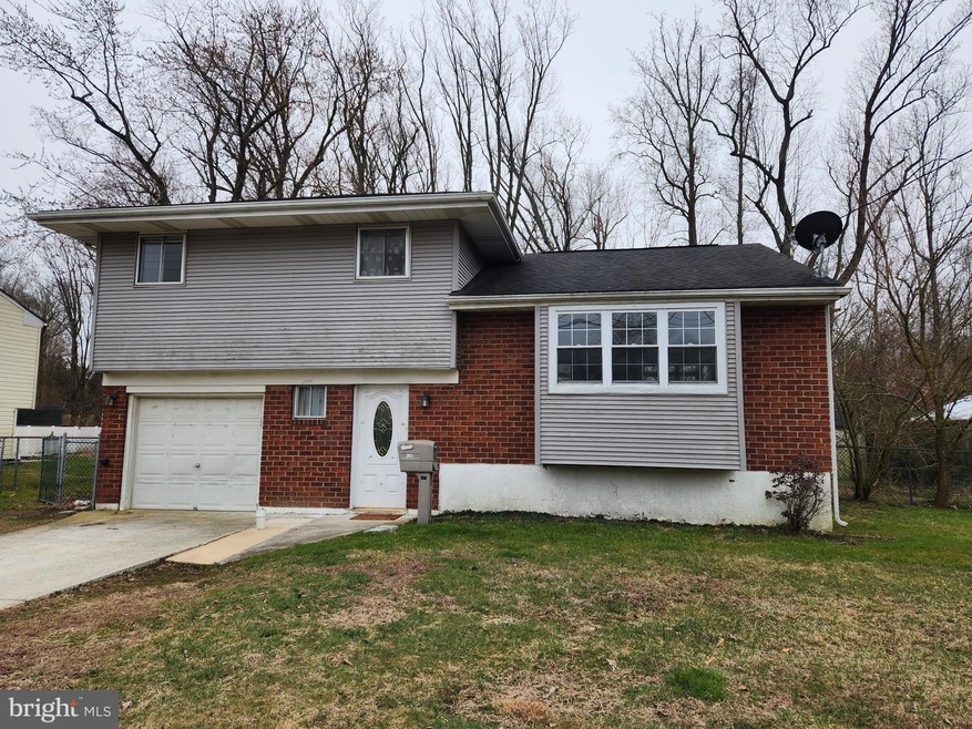 303 Montgomery Dr, Mantua, NJ 08051 - photo 1